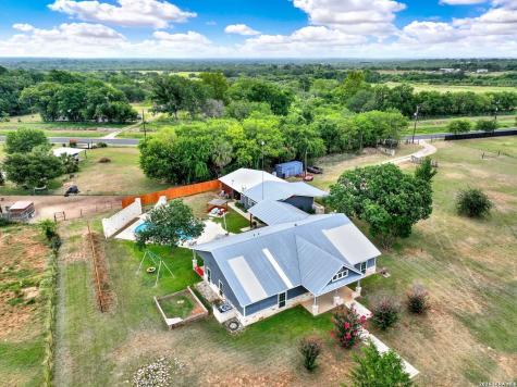 14805 Ladd Road Atascosa TX 78002