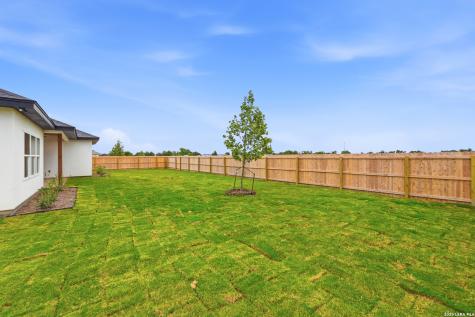 705 34th Street Hondo TX 78861