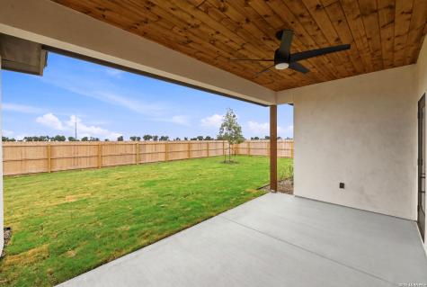 705 34th Street Hondo TX 78861