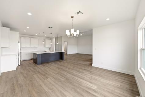 705 34th Street Hondo TX 78861