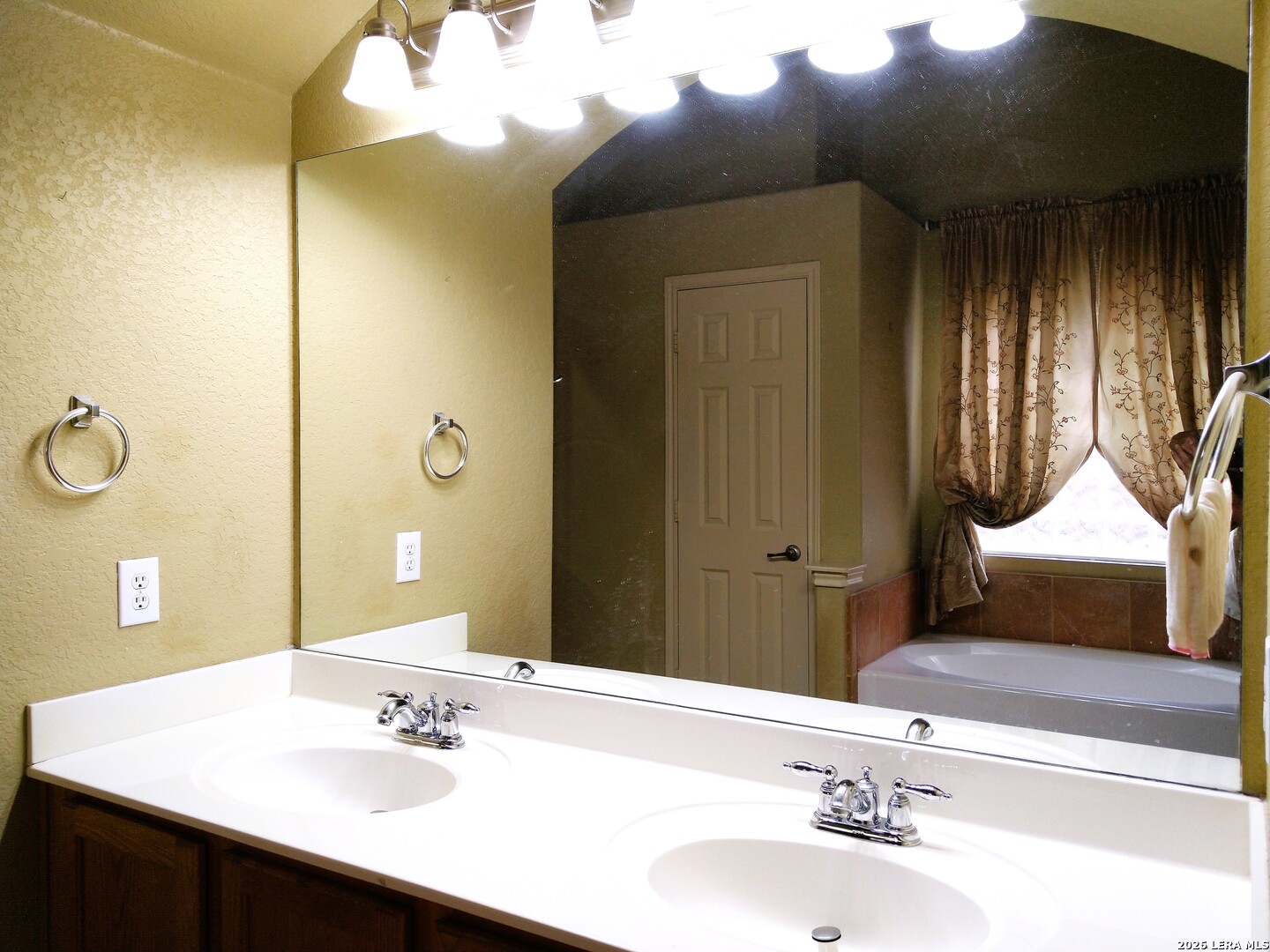 5714 Southern Oaks San Antonio TX 78261