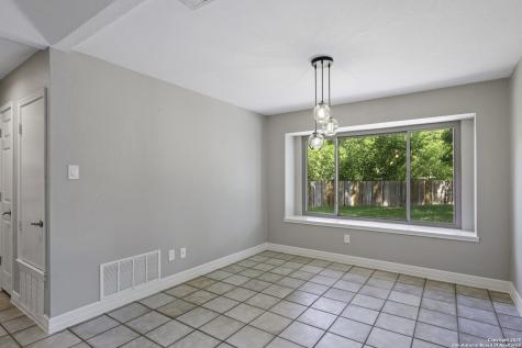 9400 Woodland Hills San Antonio TX 78250