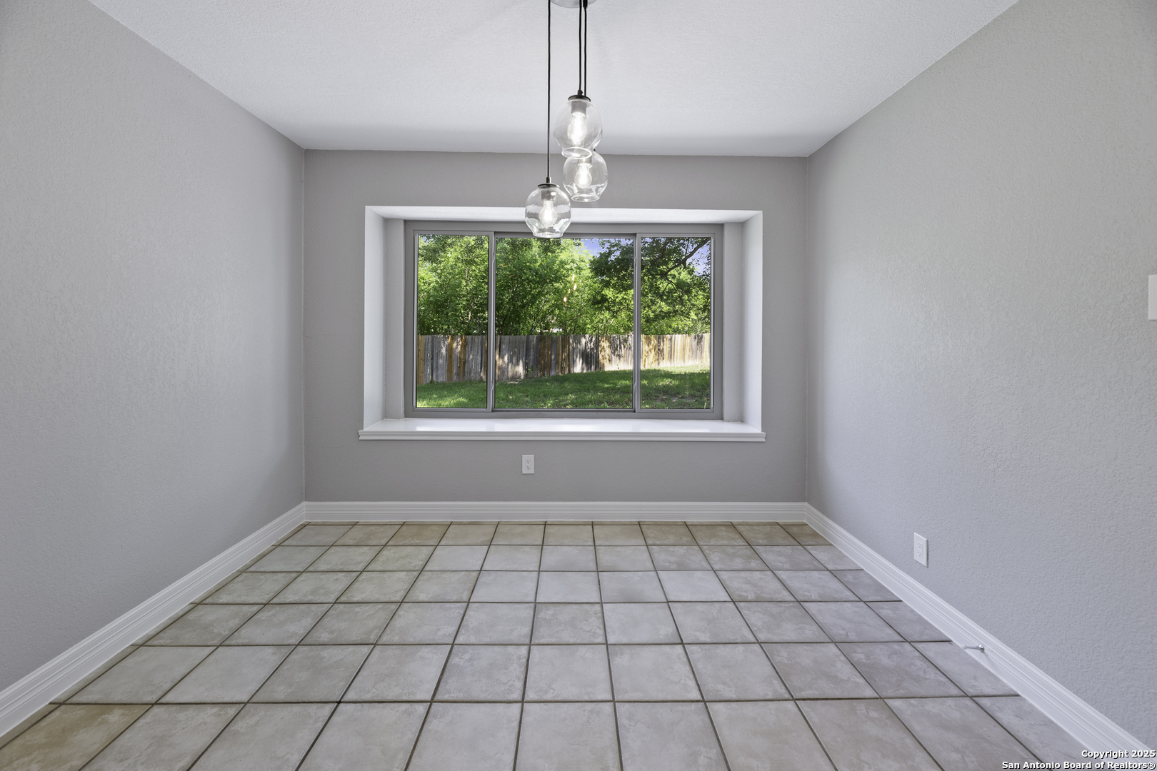 9400 Woodland Hills San Antonio TX 78250