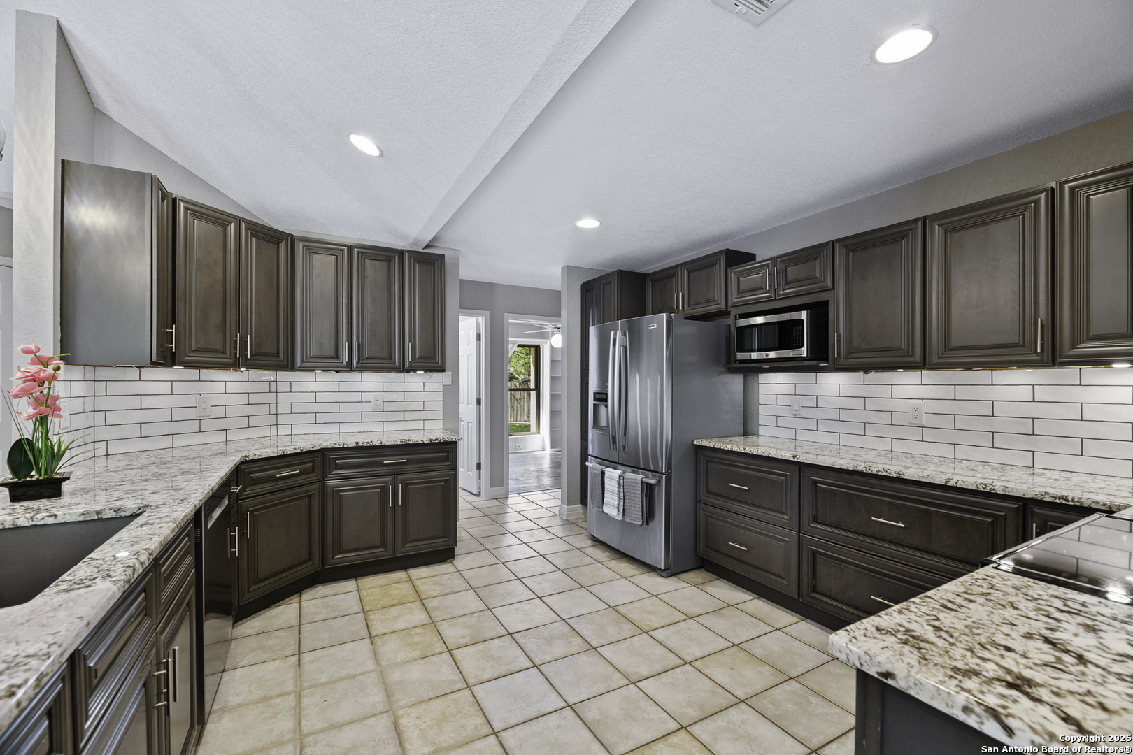 9400 Woodland Hills San Antonio TX 78250