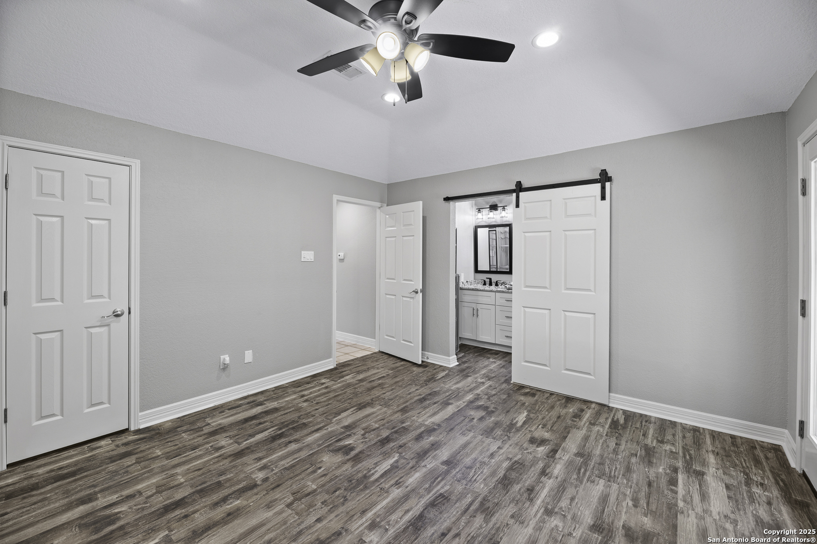 9400 Woodland Hills San Antonio TX 78250