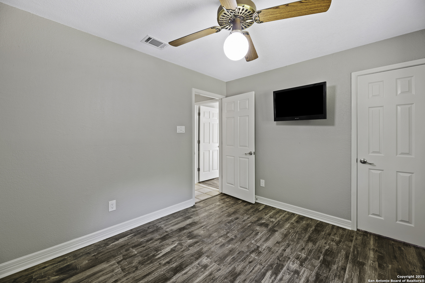 9400 Woodland Hills San Antonio TX 78250
