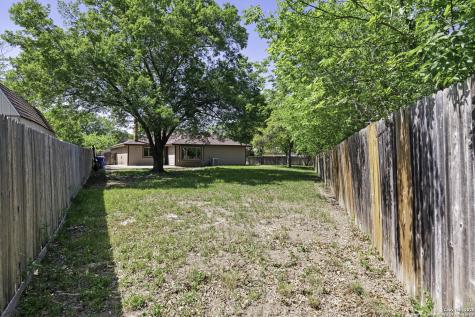 9400 Woodland Hills San Antonio TX 78250