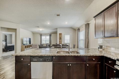 803 Blue Landing San Antonio TX 78221