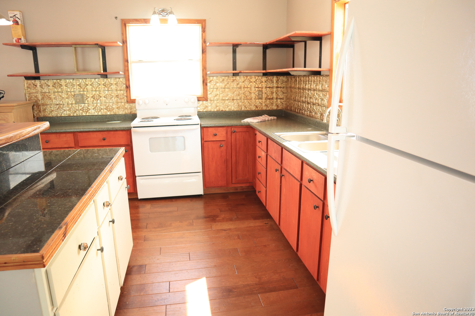 14949 Tx-16 N Medina TX 78055