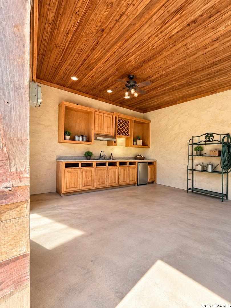 17631 Frank Madla Road Helotes TX 78023