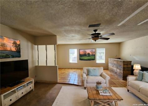 1648 Eastwood Drive Seguin TX 78155