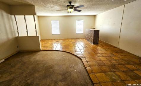 1648 Eastwood Drive Seguin TX 78155