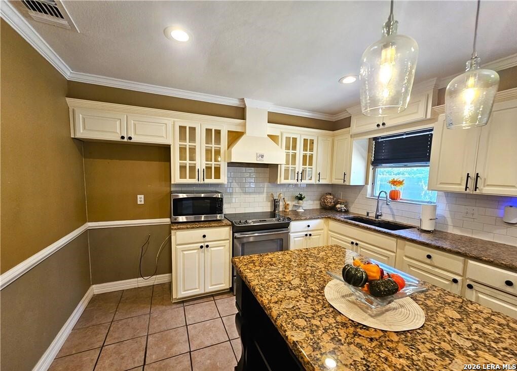 1648 Eastwood Drive Seguin TX 78155