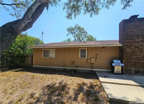1648 Eastwood Drive Seguin TX 78155