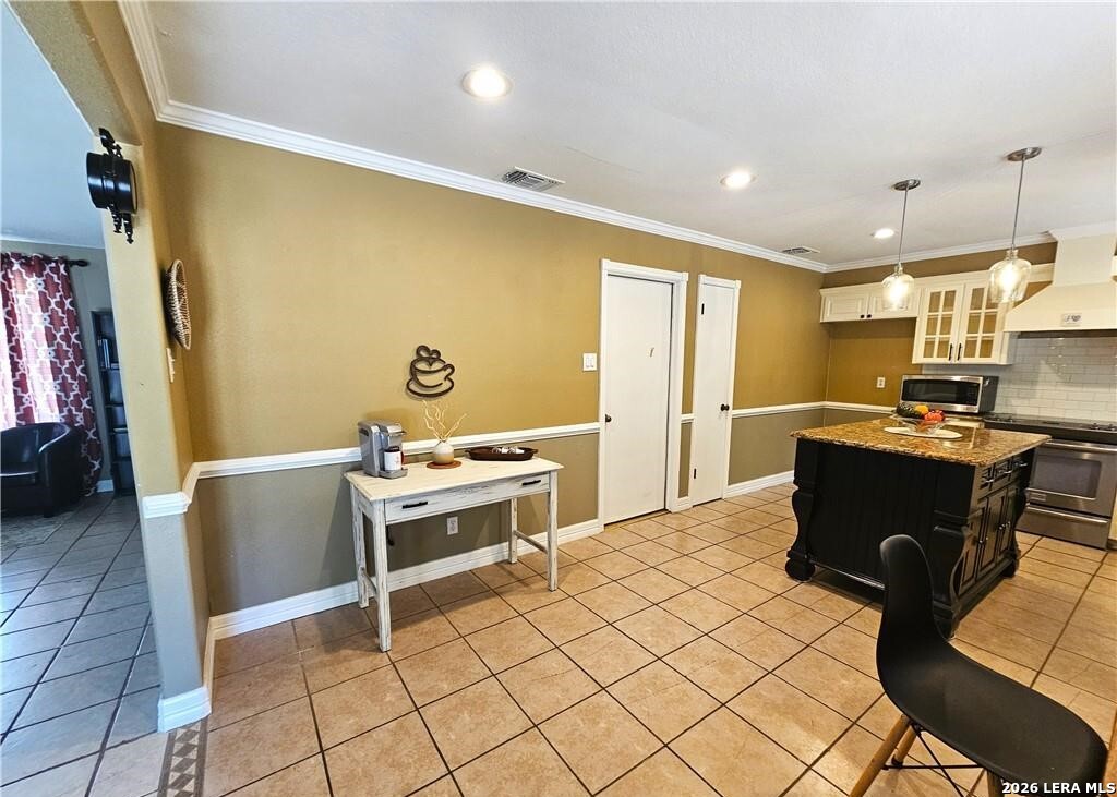 1648 Eastwood Drive Seguin TX 78155