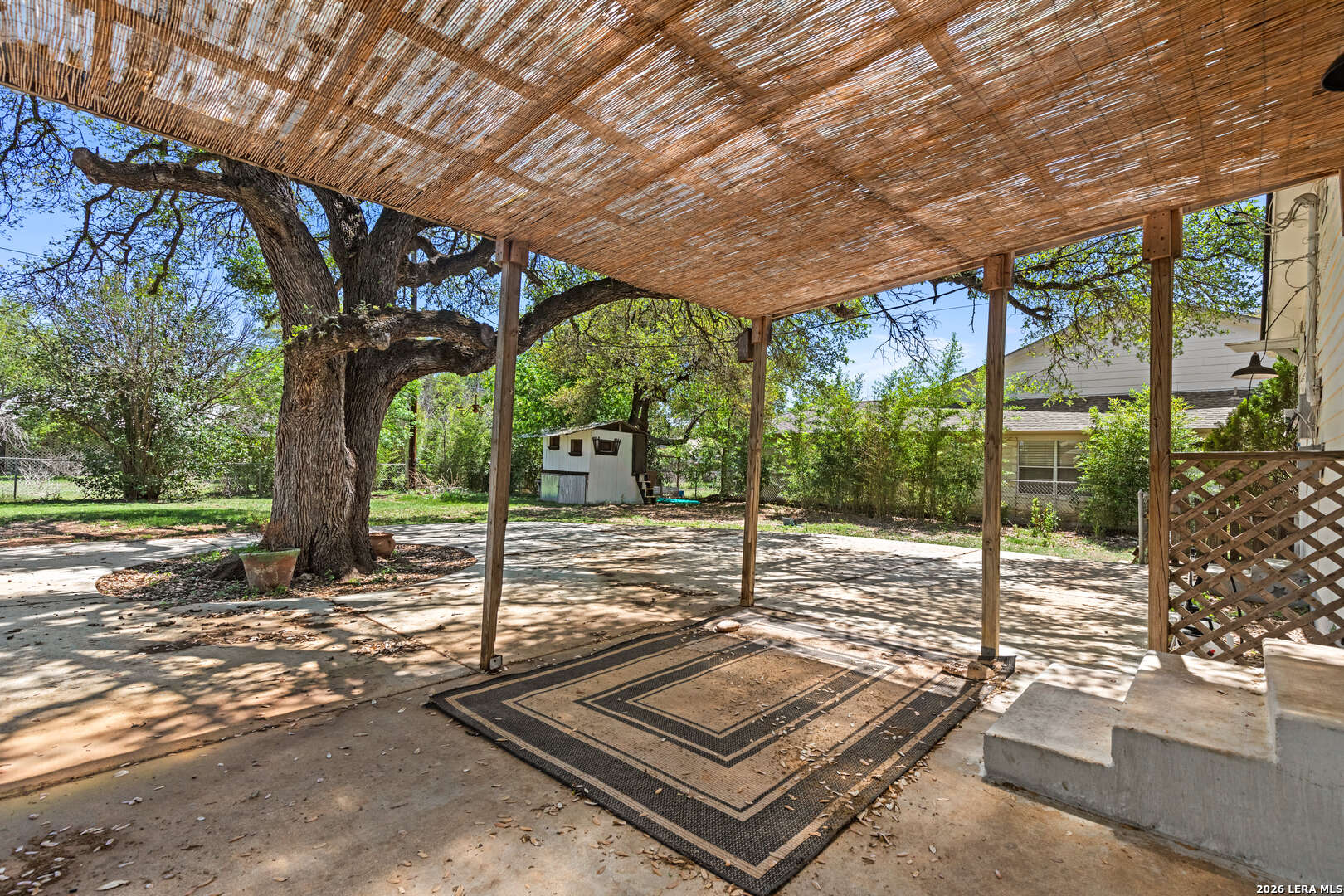 904 Country Road Blanco TX 78606
