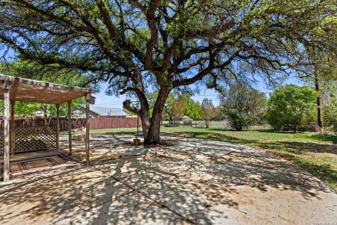 904 Country Road Blanco TX 78606