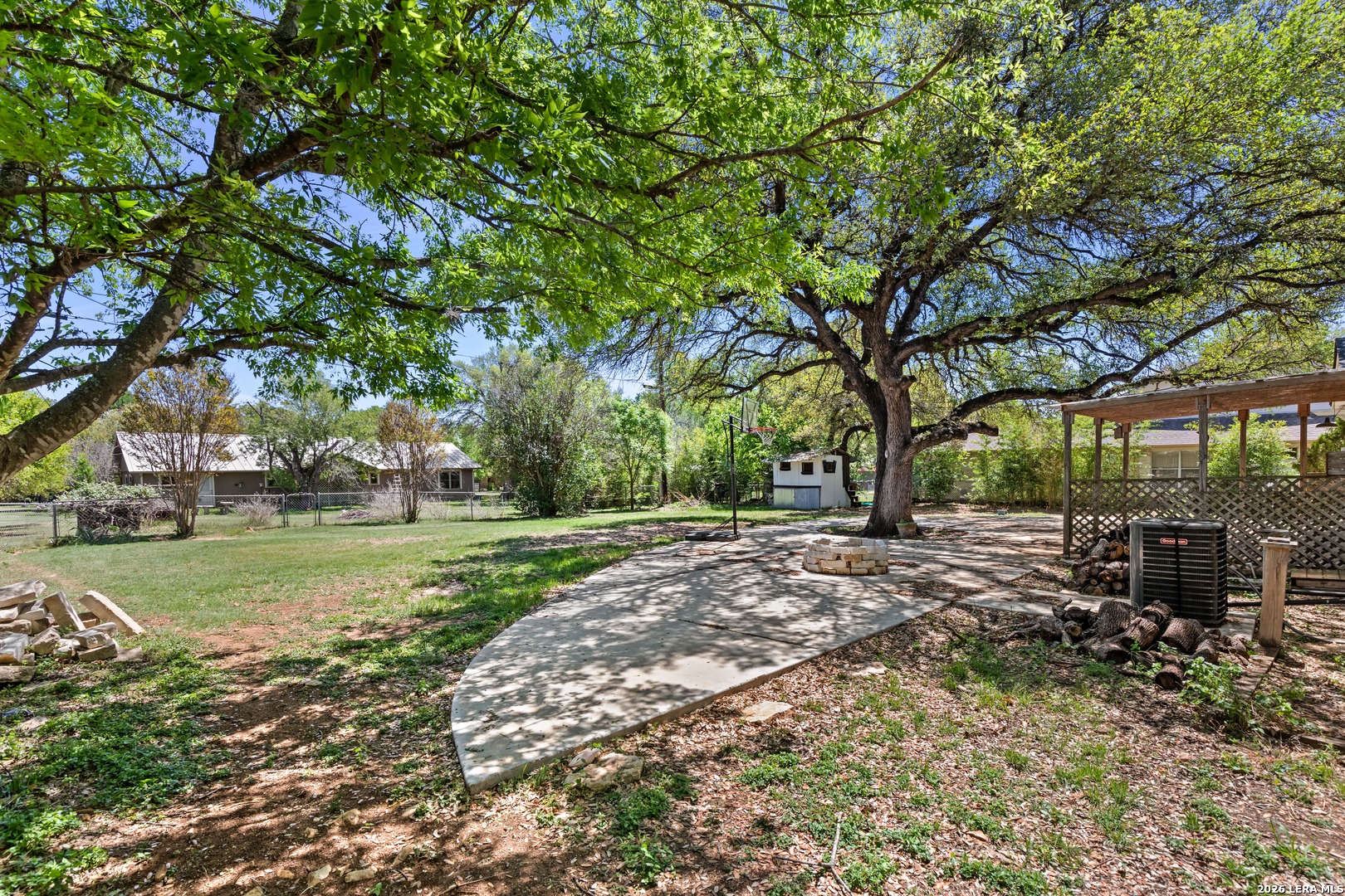 904 Country Road Blanco TX 78606
