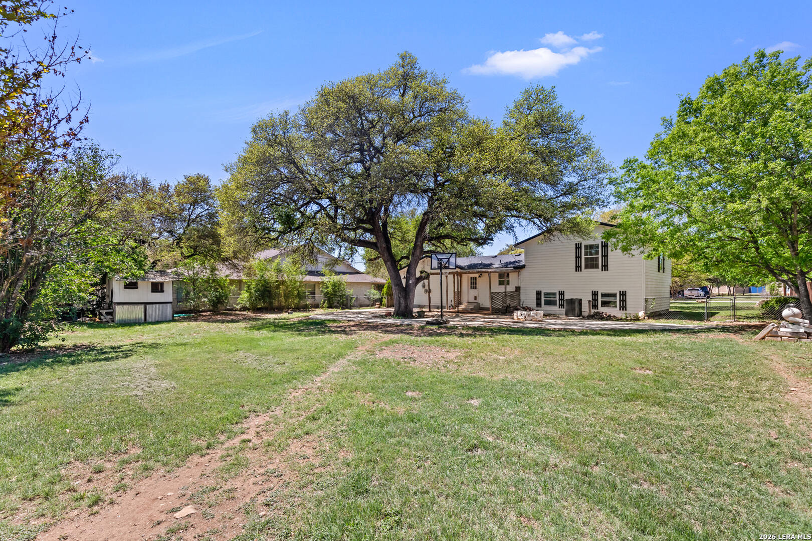 904 Country Road Blanco TX 78606