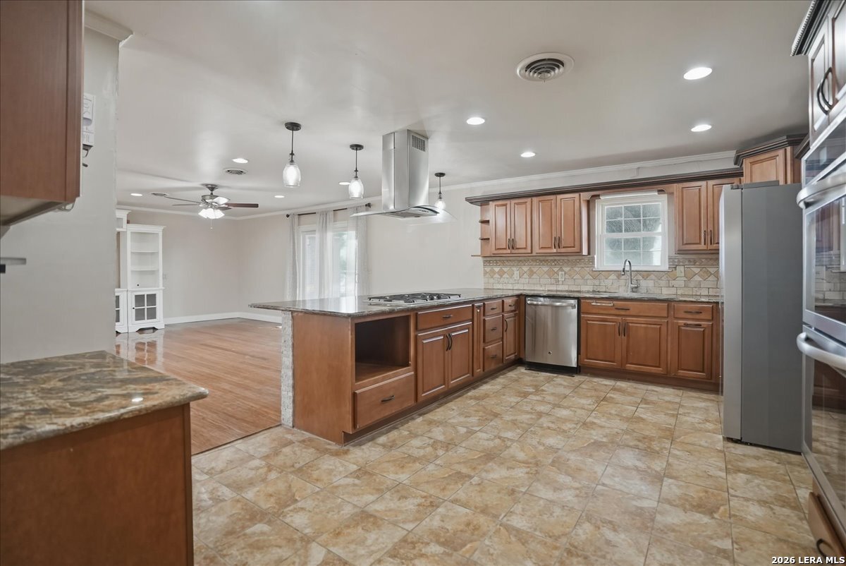 955 S Highway 37 Access George West TX 78022