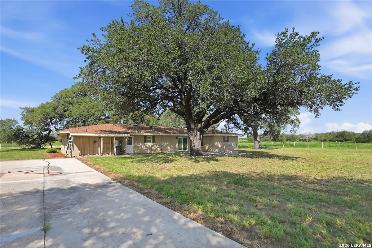 955 S Highway 37 Access George West TX 78022