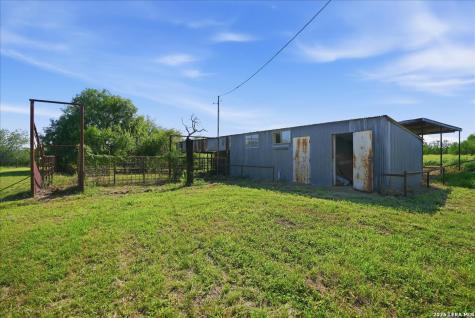 955 S Highway 37 Access George West TX 78022