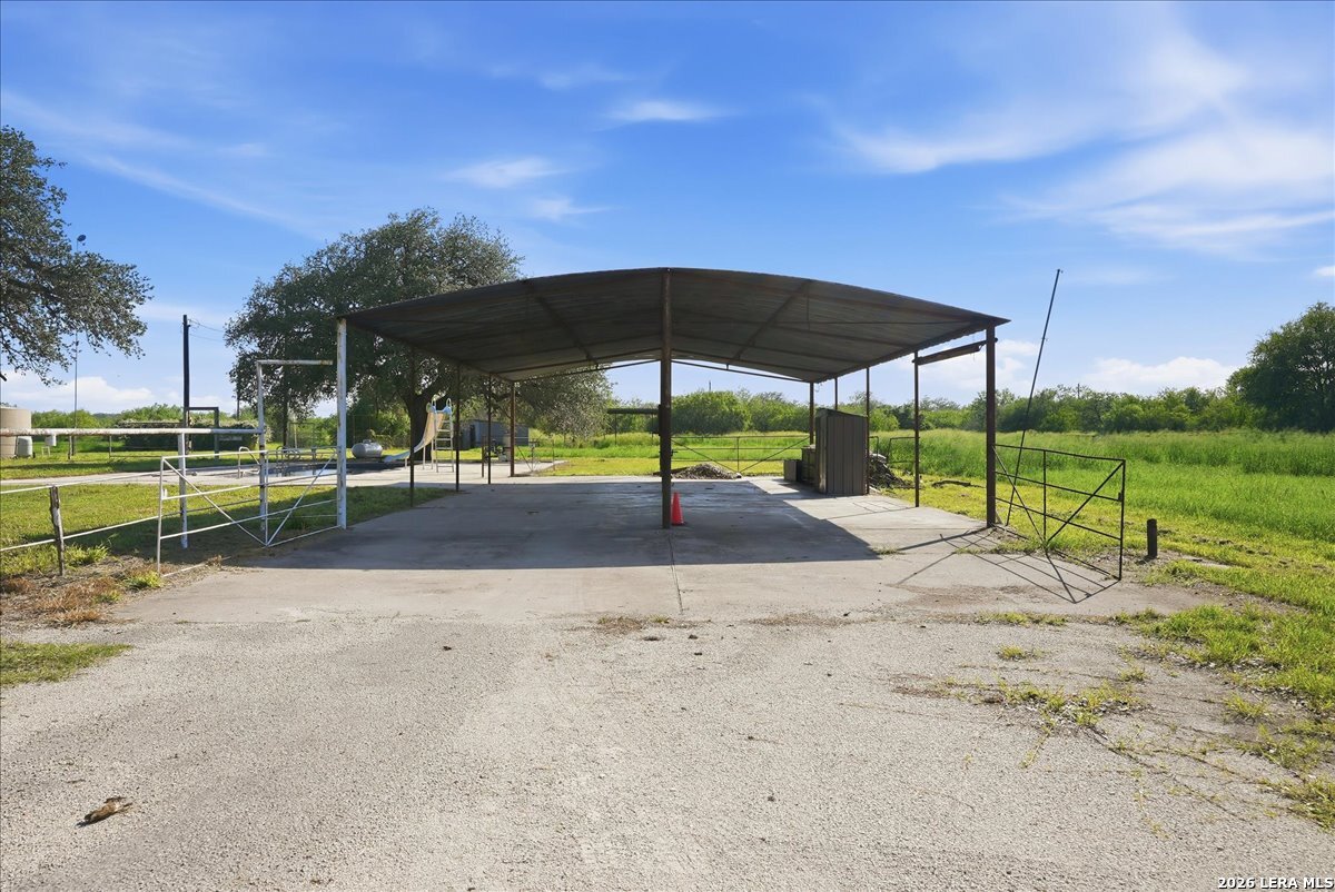 955 S Highway 37 Access George West TX 78022
