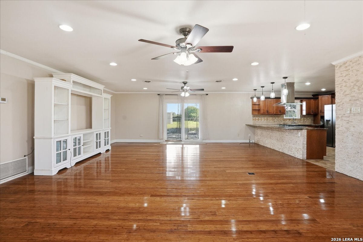 955 S Highway 37 Access George West TX 78022