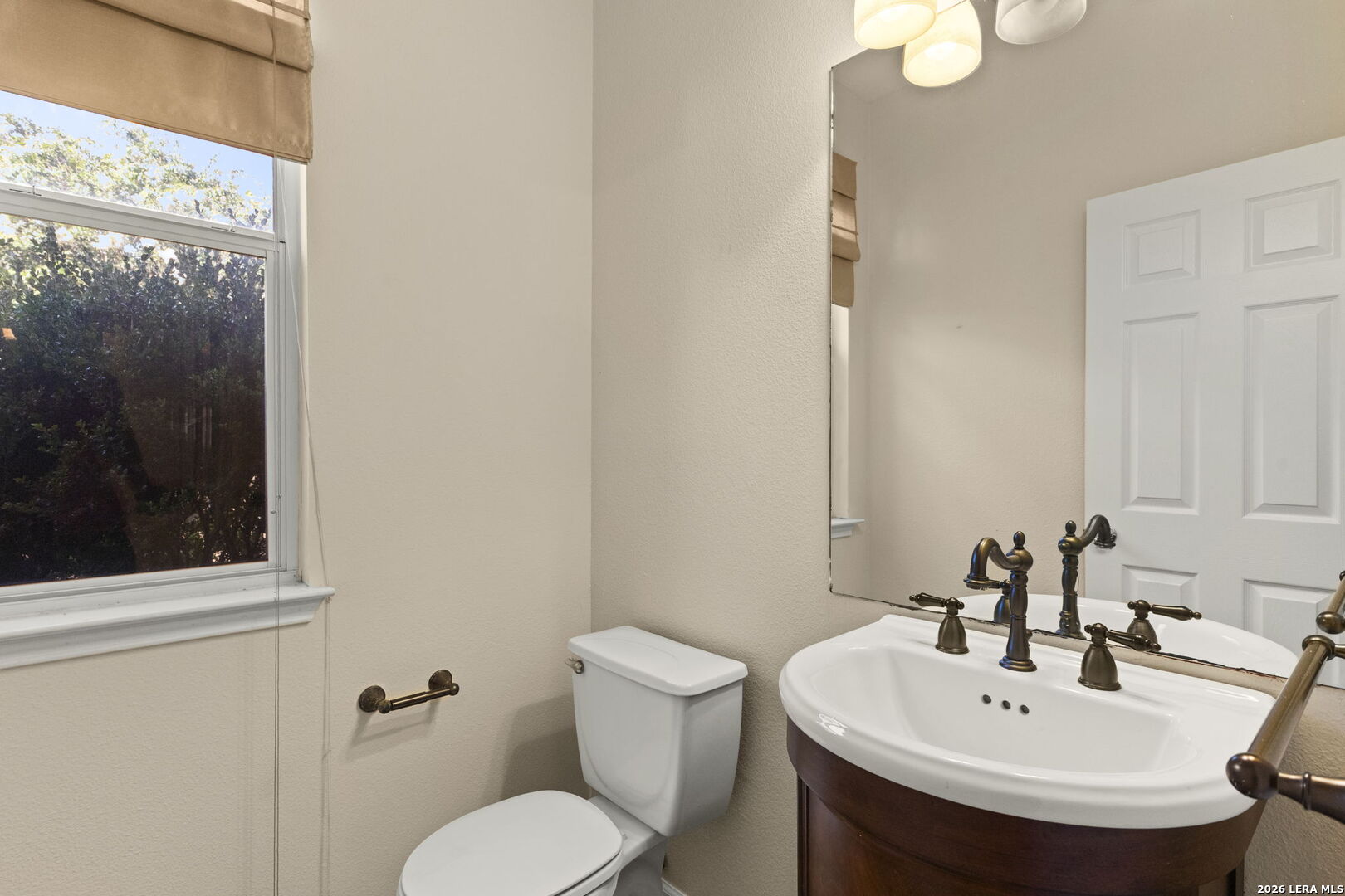 8012 Eagle Peak Helotes TX 78023
