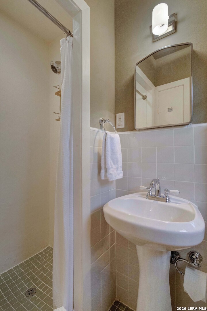207 Walnut Street Fredericksburg TX 78624