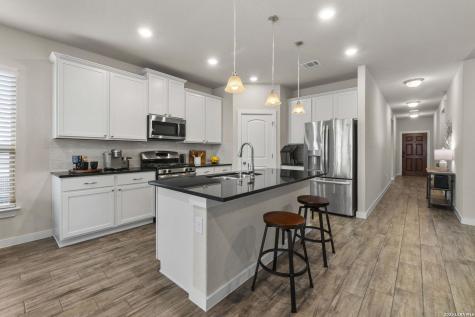 6211 Fox Peak Drive San Antonio TX 78247