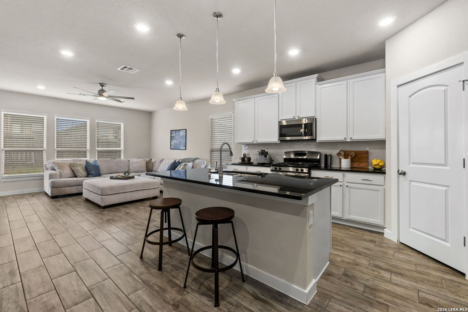 6211 Fox Peak Drive San Antonio TX 78247