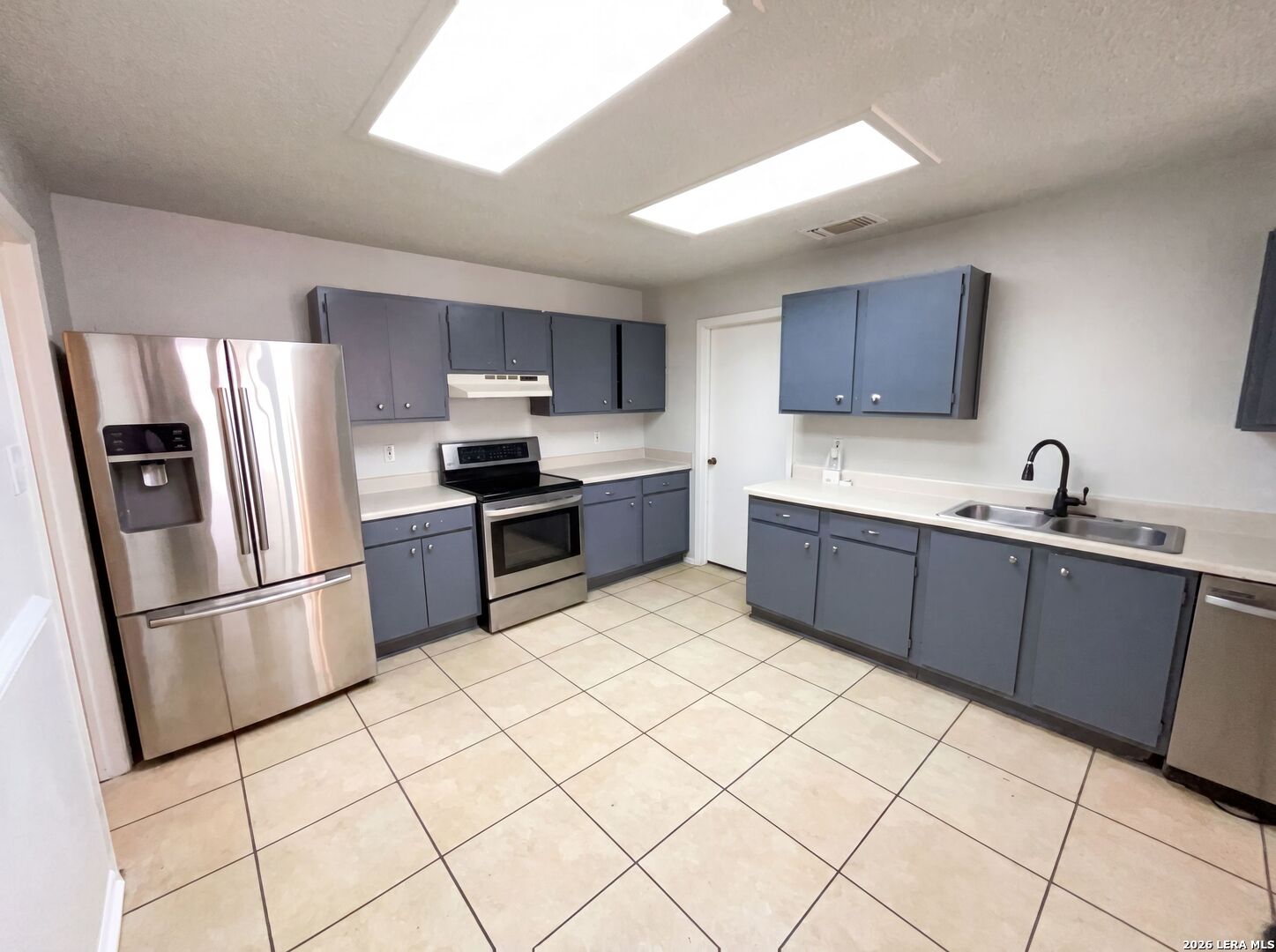2830 Fisher Field Drive San Antonio TX 78245