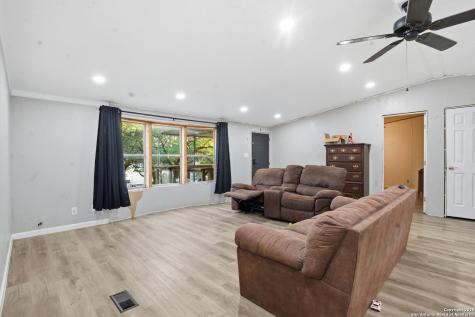 185 Canyon Bend Canyon Lake TX 78133