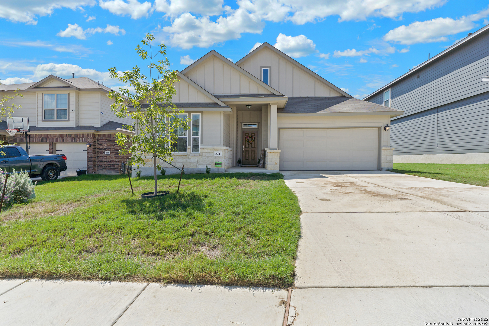 221 Fawn Trace San Antonio TX 78253