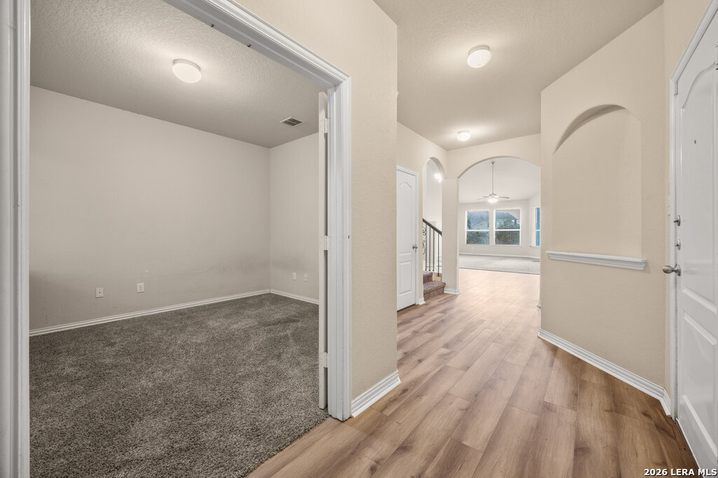 8822 Falcon Park Converse TX 78109