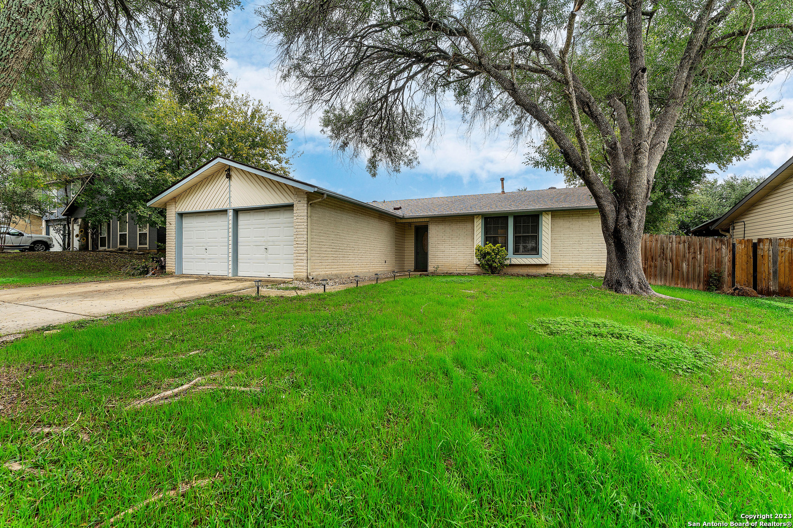 10607 Cross Plains Converse TX 78109