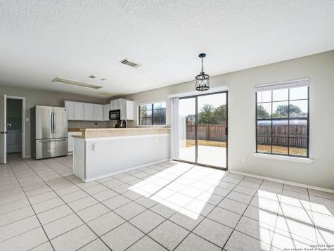 1214 Crossing Oaks San Antonio TX 78253