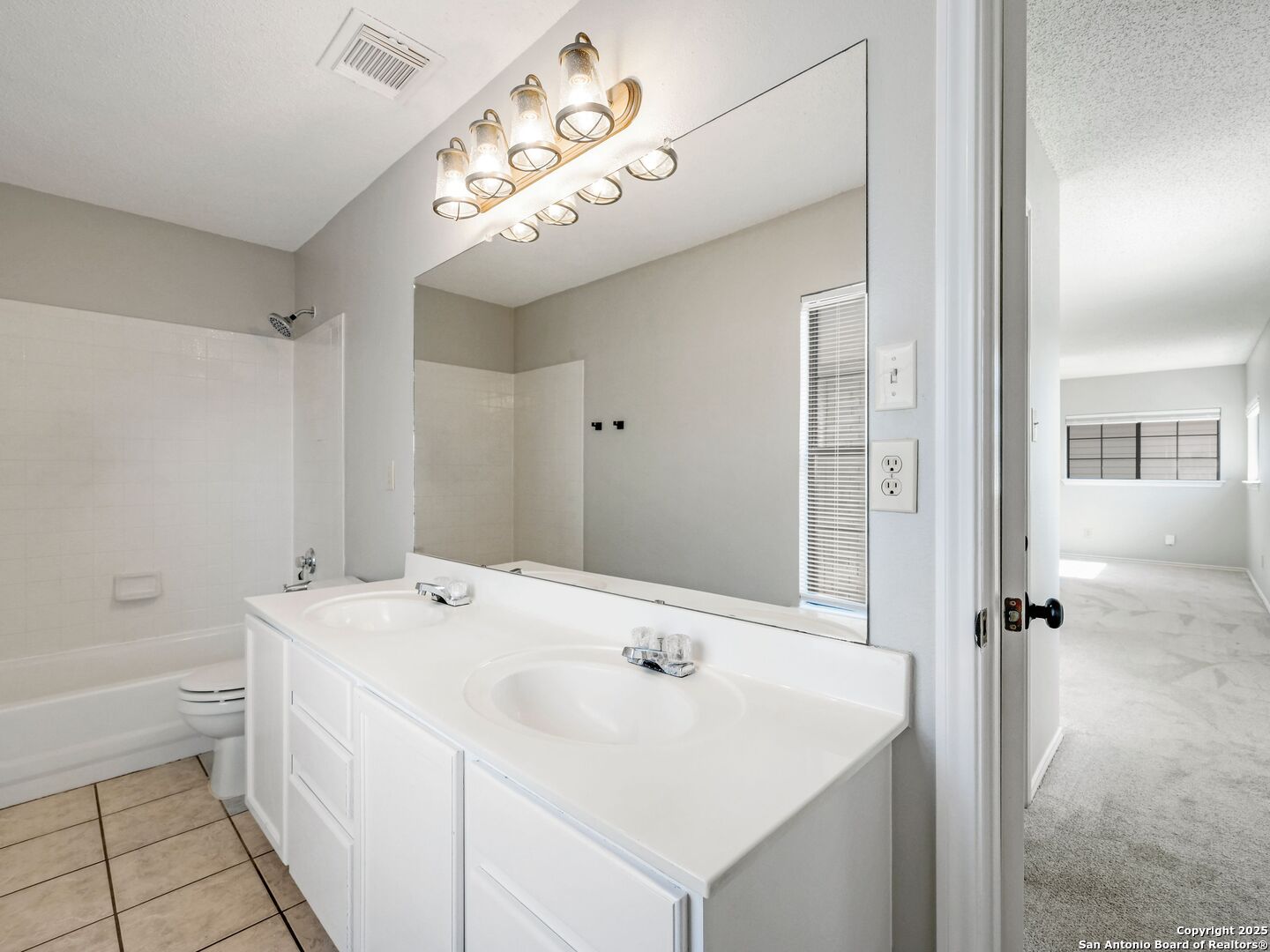 1214 Crossing Oaks San Antonio TX 78253