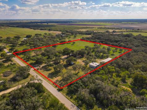 2401 County Road 343 Hondo TX 78861