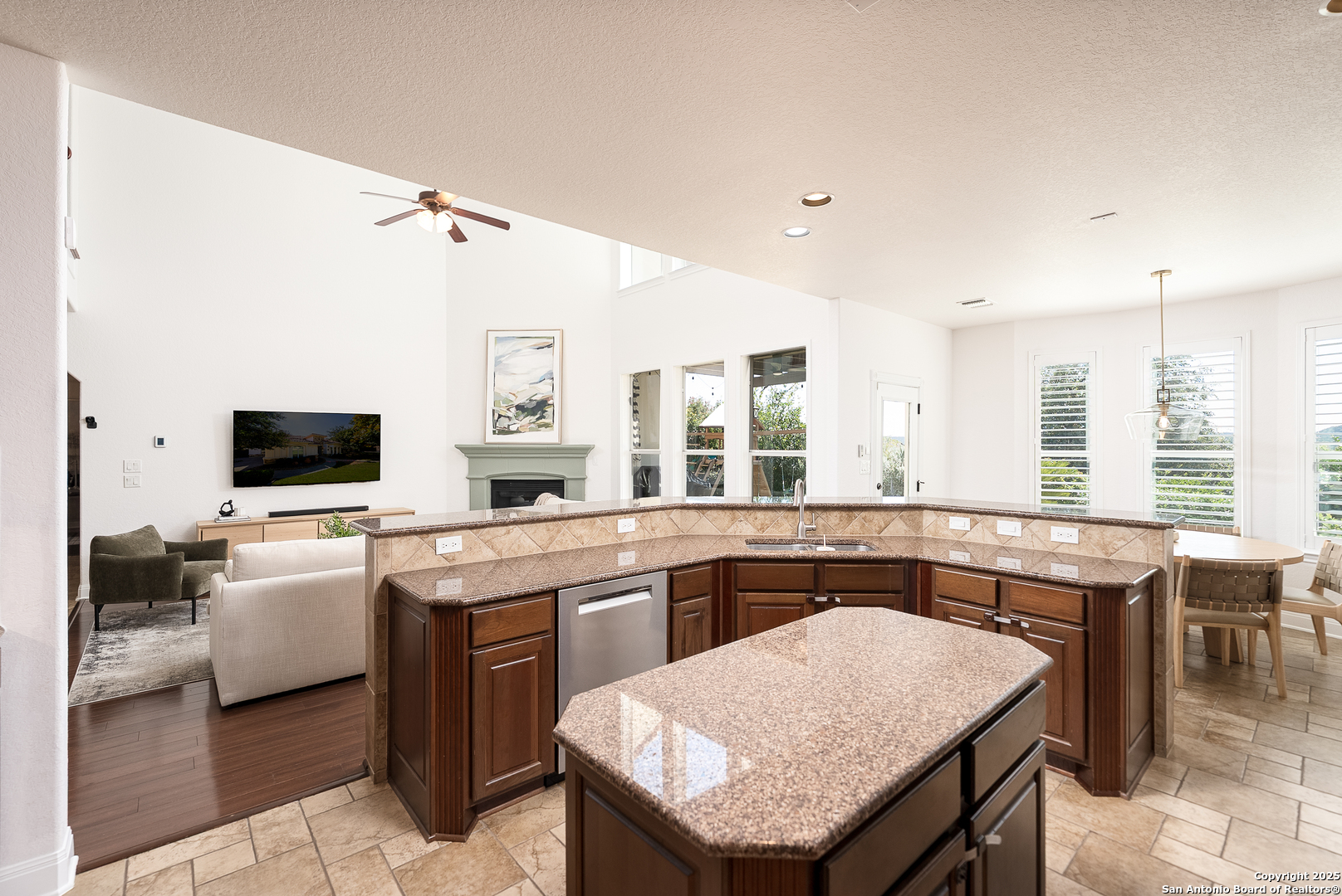 24806 Ellesmere San Antonio TX 78257