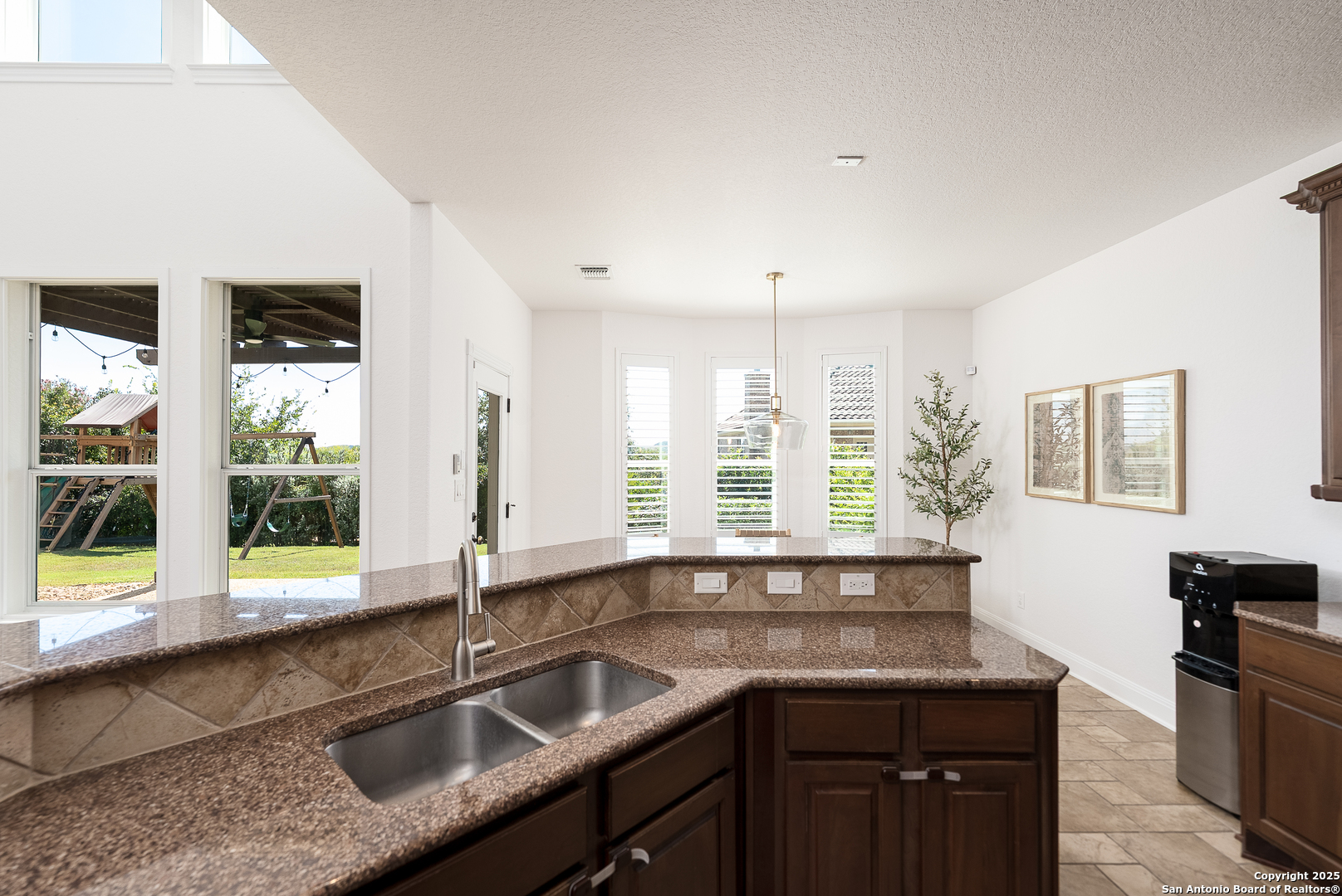 24806 Ellesmere San Antonio TX 78257