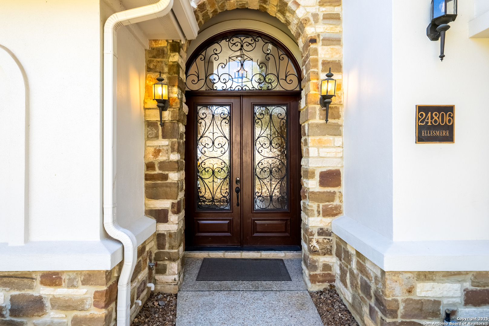 24806 Ellesmere San Antonio TX 78257