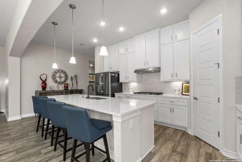 705 Treetop Pass New Braunfels TX 78130