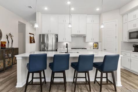 705 Treetop Pass New Braunfels TX 78130