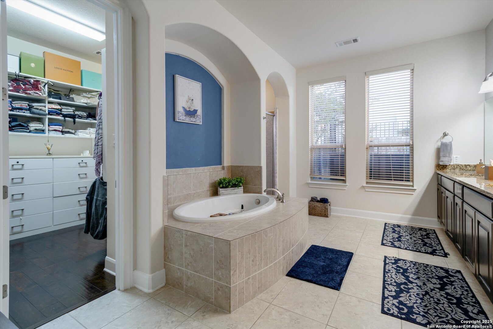 6311 Almeria Circle San Antonio TX 78257
