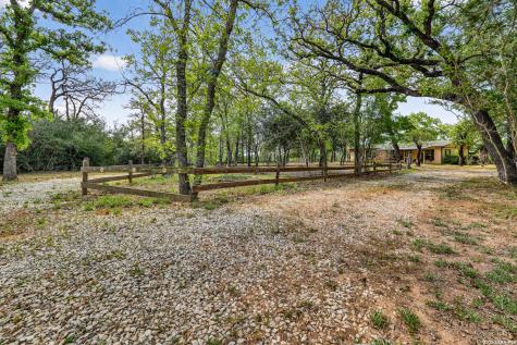 6360 Fm 1104 Kingsbury TX 78638