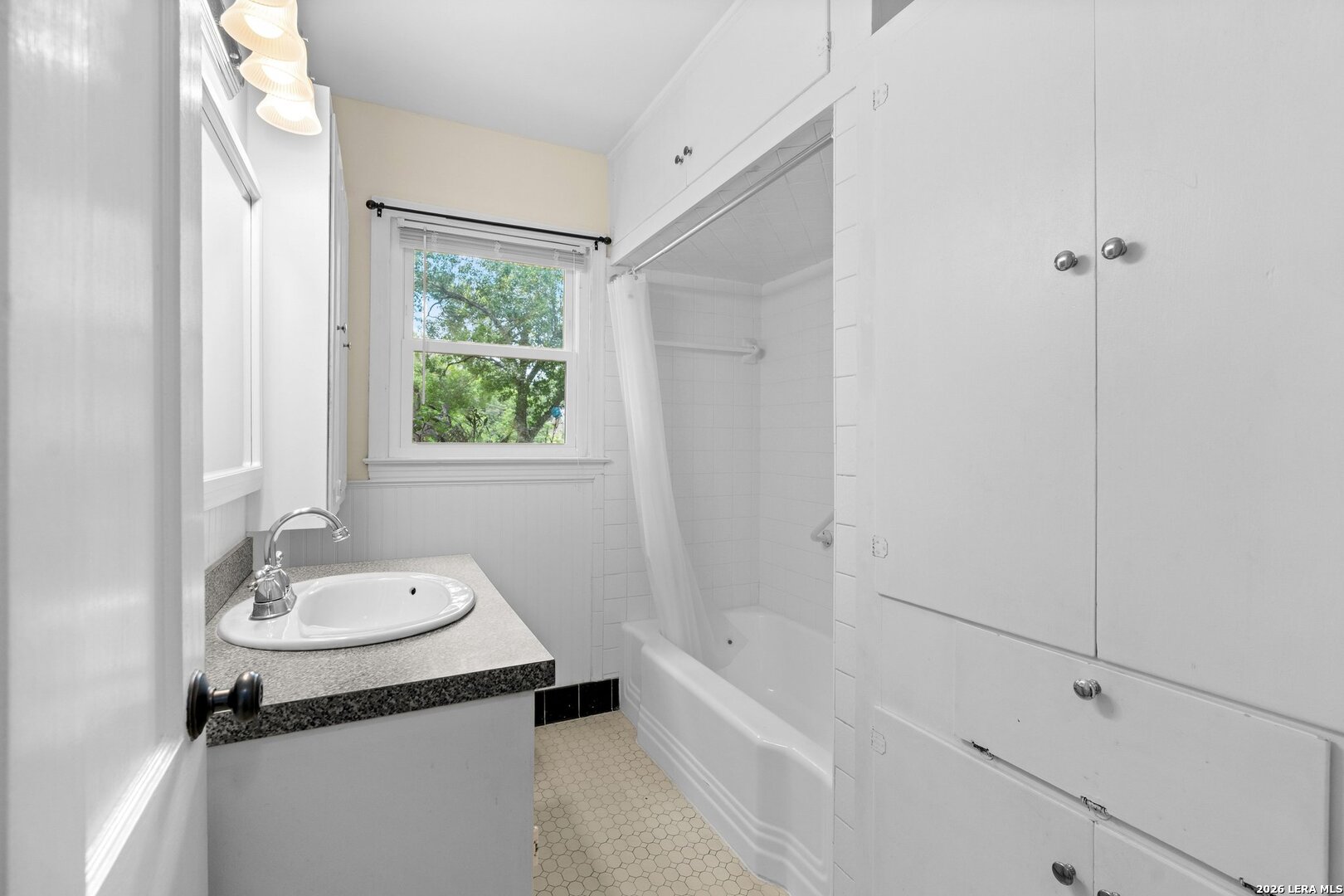 108 Chevy Chase Drive San Antonio TX 78209