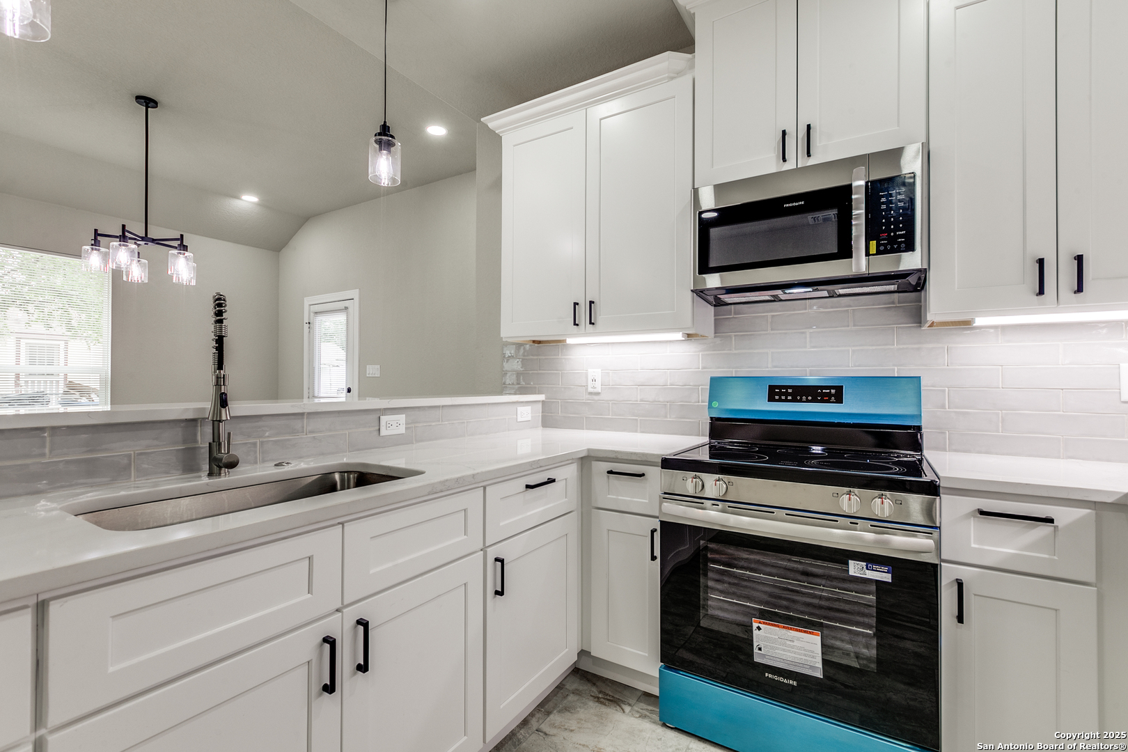 3367 Roland San Antonio TX 78210