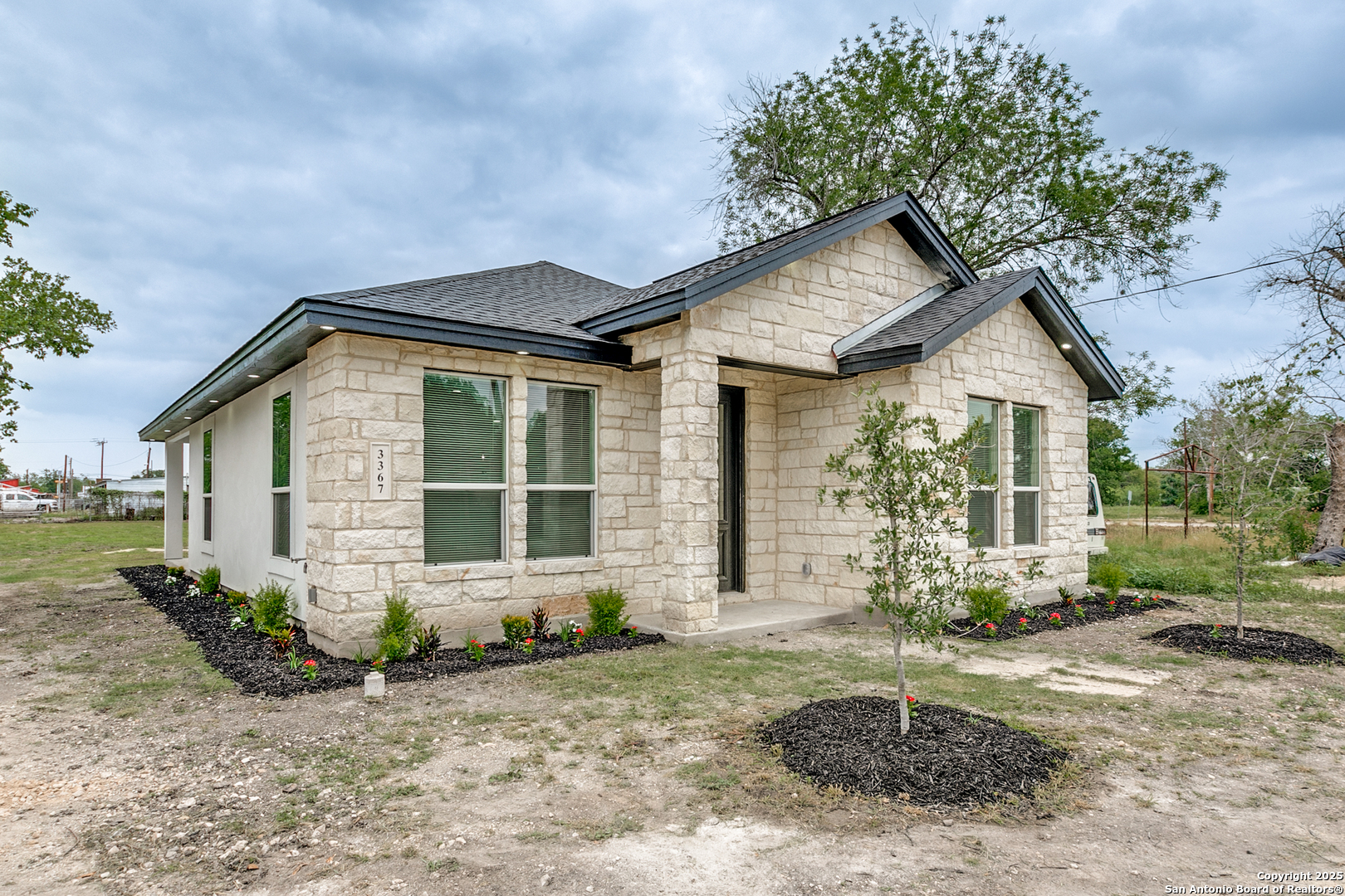 3367 Roland San Antonio TX 78210